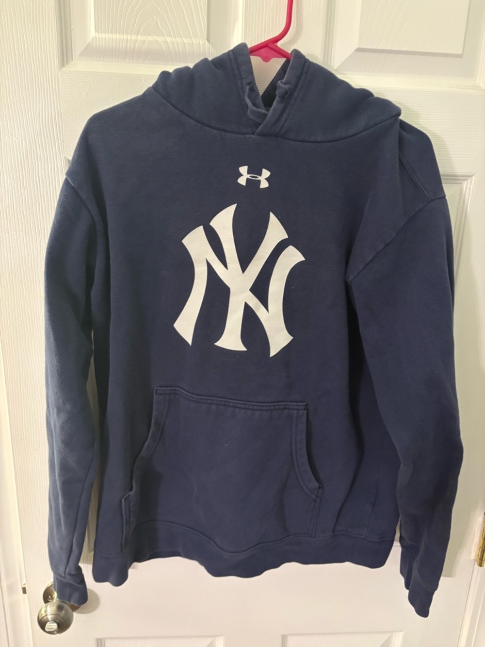 Men's New York Yankees Under Armour Navy Commitment Team Pullover Hoodie